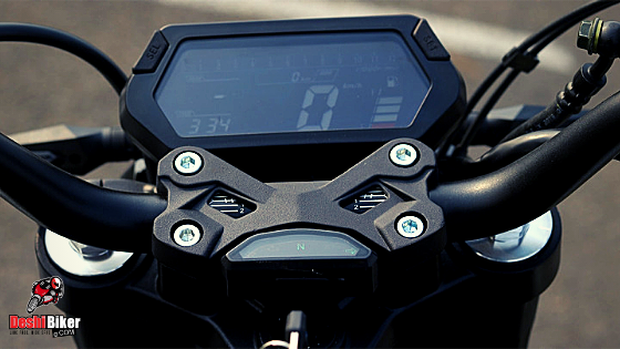 FKM Street Scrambler 165 dashboard